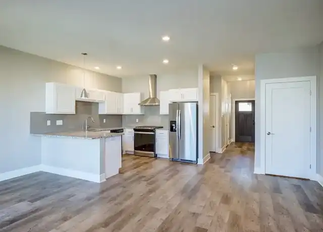 Property at Evergreen Townhomes - 3141 E Beltline Ave NE, Grand Rapids, MI, 49525, 3 beds, 2.5 baths, [object Object]