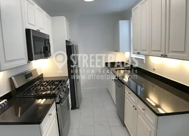 Property at 41a Auburn St, Brookline, MA, 02446, 1 bed, 1 bath, [object Object]