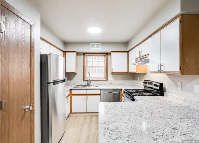 Property at 3121 Forest Run Ct Unit 3220, Madison, WI, 53704, 2 beds, 2 baths, [object Object]