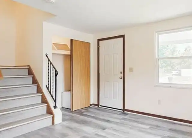 Property at 1763 Brookfield Sq N, Columbus, OH, 43229, 2 beds, 1.5 baths, [object Object]