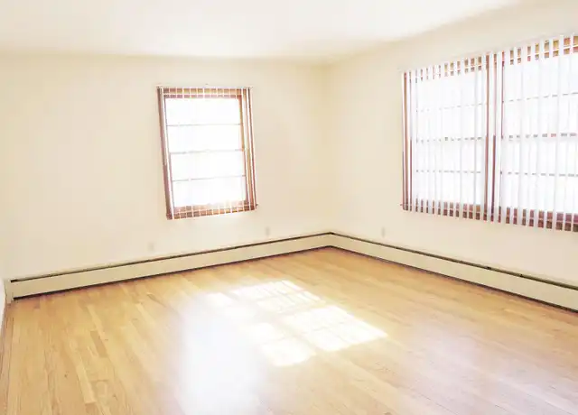 Property at 6411 Lakeview Blvd Unit 6411-12, Middleton, WI, 53562, 2 beds, 1 bath, [object Object]
