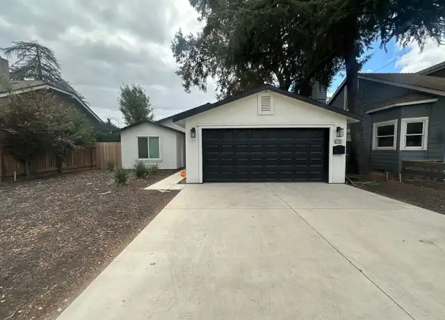 Property at 374 W Main St, Turlock, CA, 95380, 4 beds, 2 baths, [object Object]