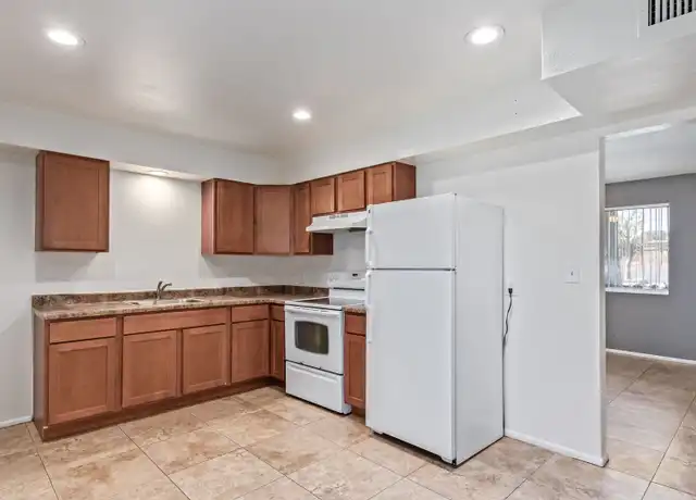 Property at 3201 N 36th St Unit 02, Phoenix, AZ, 85018, 1 bed, 1 bath, [object Object]
