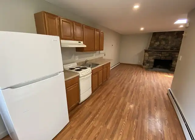 Property at 12640 Grand River Ave Unit 6, Brighton, MI, 48116, 1 bed, 1 bath, [object Object]