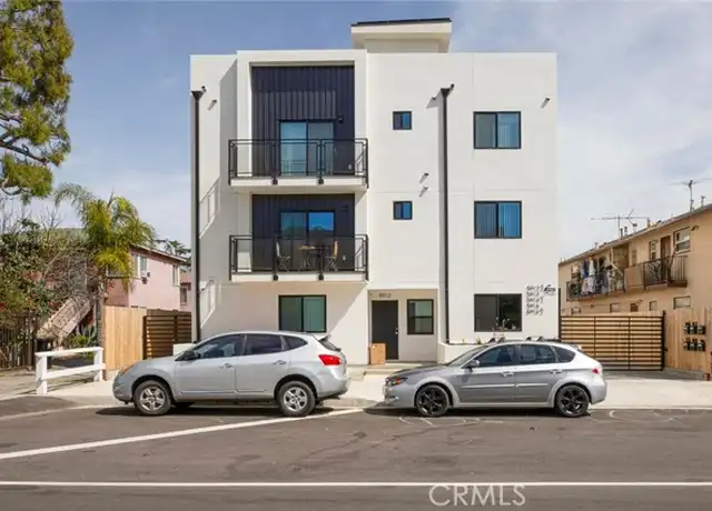 Property at 5914 N Tujunga Ave, Sun Valley, CA, 91352, 2 beds, 2.5 baths, [object Object]