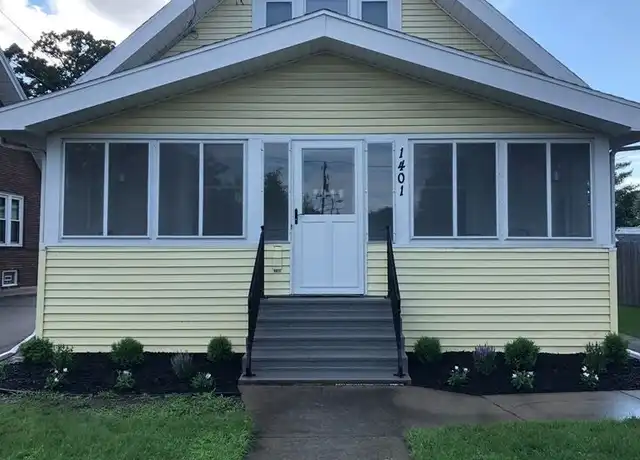Property at 1401 Ohio St, Oshkosh, WI, 54902, 3 beds, 2 baths, [object Object]