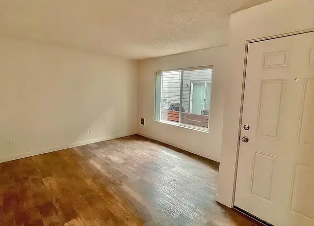Property at Heritage Crossing Townhome Apartments - 4483 SE Roethe Rd, Portland, OR, 97267, 2 beds, 1.5 baths, [object Object]