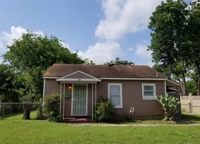 Property at 118 Glamis Ave, San Antonio, TX, 78223, 2 beds, 1 bath, [object Object]