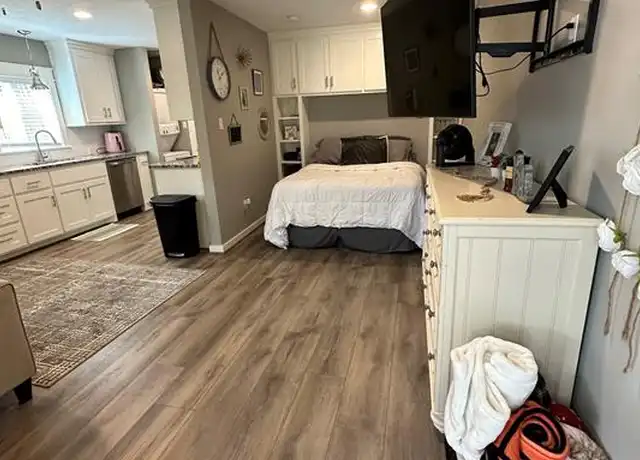 Property at 1518 Avenue P, Huntsville, TX, 77340, 1 bed, 1 bath, [object Object]