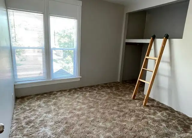 Property at 457 Summit Ave Unit SU457X-03, Eau Claire, WI, 54701, 3 beds, 1 bath, [object Object]
