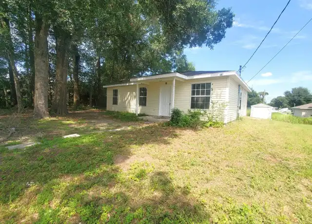 Property at 15 Larch Dr, Ocala, FL, 34480, 3 beds, 2 baths, [object Object]