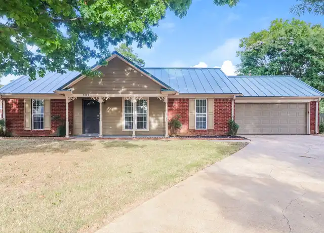 Property at 7390 Paddock Cv, Southaven, MS, 38671, 3 beds, 2 baths, [object Object]