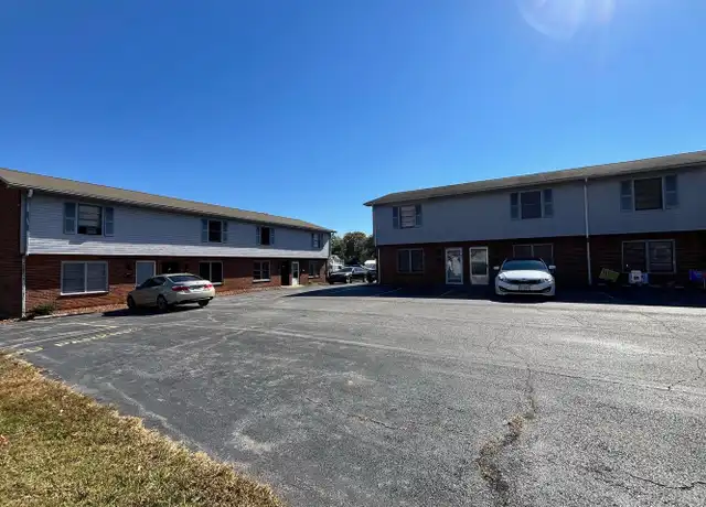 Property at 605 Holbrook Ave Apt 13, Danville, VA, 24541, 2 beds, 1.5 baths, [object Object]