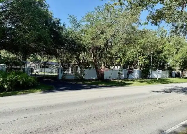 Property at 9450 SW 104th St, Miami, FL, 33176, 5 beds, 4 baths, [object Object]