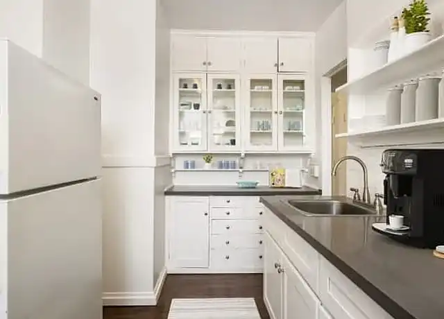 Property at South Court Apartments - 834 Dr Ml King Way, Bremerton, WA, 98337, 0-2 beds, 1 bath, [object Object]
