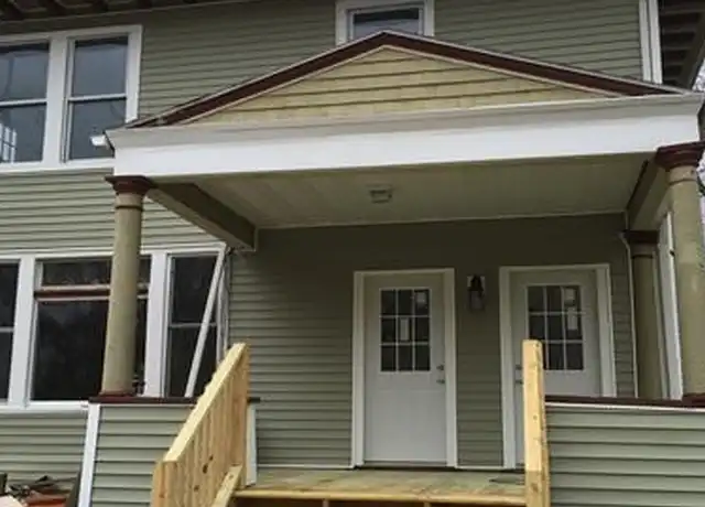 Property at 413 S Walnut St Unit B, Appleton, WI, 54911, 3 beds, 1 bath, [object Object]