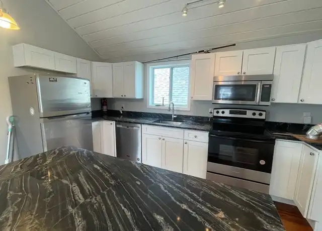 Property at 155 Onset Ave Unit C, Buzzards Bay, MA, 02532, 2 beds, 1 bath, [object Object]