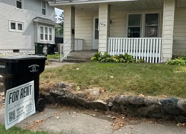 Property at 1914 Marine St, South Bend, IN, 46613, 3 beds, 1 bath, [object Object]