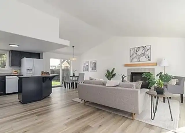 Property at 2387 Dale Ave, Eugene, OR, 97408, 3 beds, 2 baths, [object Object]