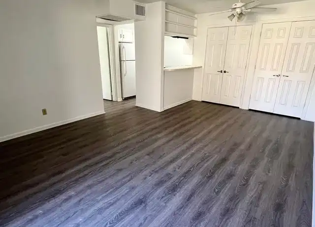 Property at Town Creek Village - 2360 W Denman St, Stephenville, TX, 76401, 1-2 bed, 1 bath, [object Object]