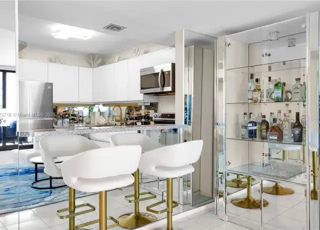 Property at 2301 S Ocean Dr #1704, Hollywood, FL, 33019, 2 beds, 2 baths, [object Object]