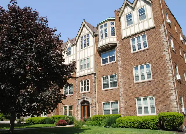 Property at 2558 Madison Rd Unit 01, Cincinnati, OH, 45208, 2 beds, 1 bath, [object Object]