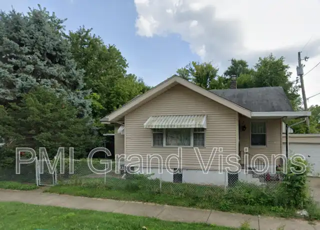 Property at 825 E Lincoln Ave, Decatur, IL, 62521, 2 beds, 1 bath, [object Object]