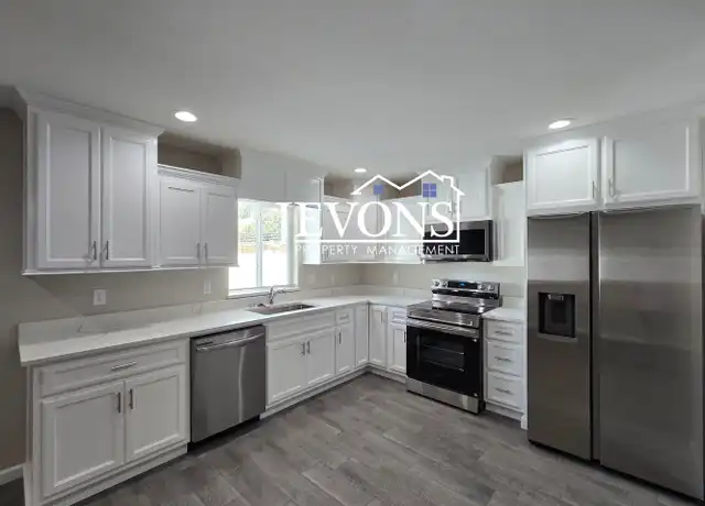 Property at 1916 W Mead Ave Unit 2, Yakima, WA, 98902, 3 beds, 2 baths, [object Object]