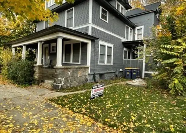 Property at 549 Logan St SE Unit B, Grand Rapids, MI, 49503, 1 bed, 1 bath, [object Object]