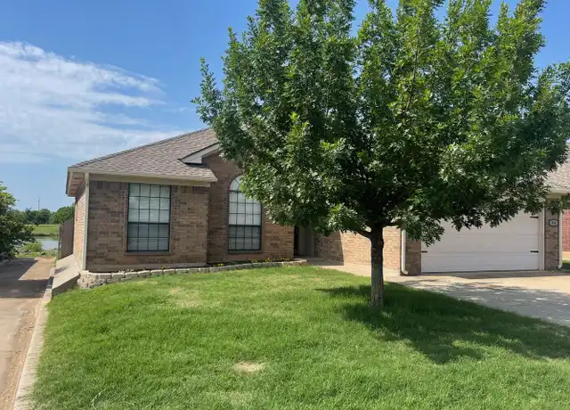 Property at 316 SE 23rd St, Moore, OK, 73160, 3 beds, 2 baths, [object Object]