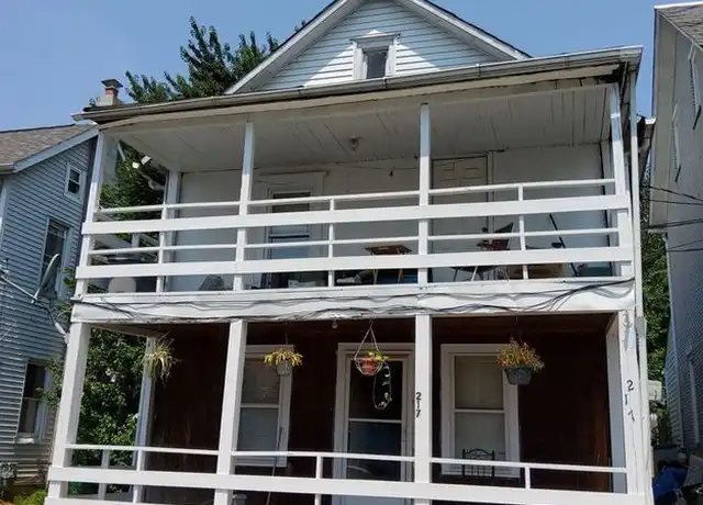 Property at 217 Pen Argyl St Unit 1, Pen Argyl, PA, 18072, 3 beds, 1 bath, [object Object]