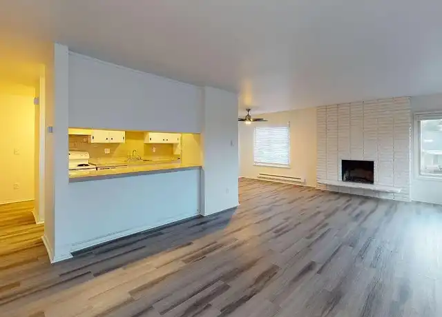 Property at High View - 2043 S 113th St, Seattle, WA, 98168, 2 beds, 1 bath, [object Object]