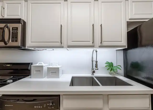 Property at 210 Emerson St, Houston, TX, 77006, 1 bed, 1 bath, [object Object]