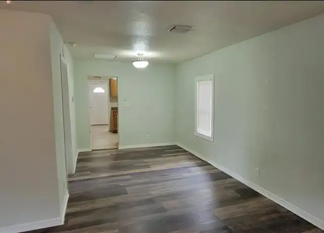 Property at 8520 N Brooks St, Tampa, FL, 33604, 2 beds, 1 bath, [object Object]