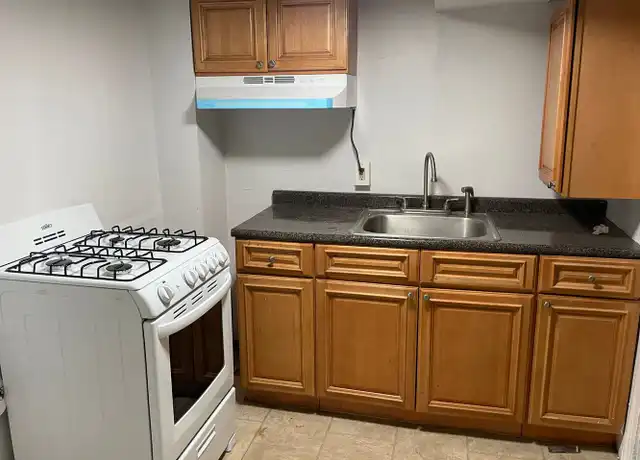 Property at 654 Elmwood Ave Unit B2, Providence, RI, 02907, 0 beds, 1 bath, [object Object]