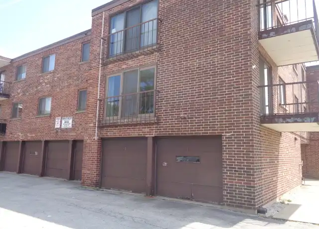 Property at 10221 Central Ave Unit 2A, Oak Lawn, IL, 60453, 2 beds, 1.5 baths, [object Object]