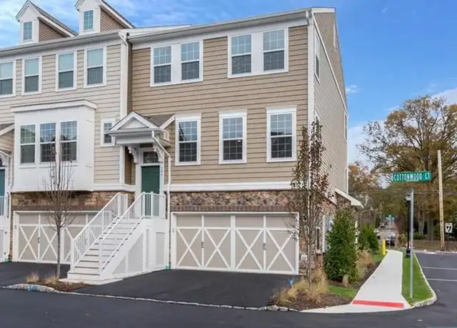 Property at 704 Cottonwood Ct Unit 704, Cresskill, NJ, 07626, 3 beds, 2.5 baths, [object Object]