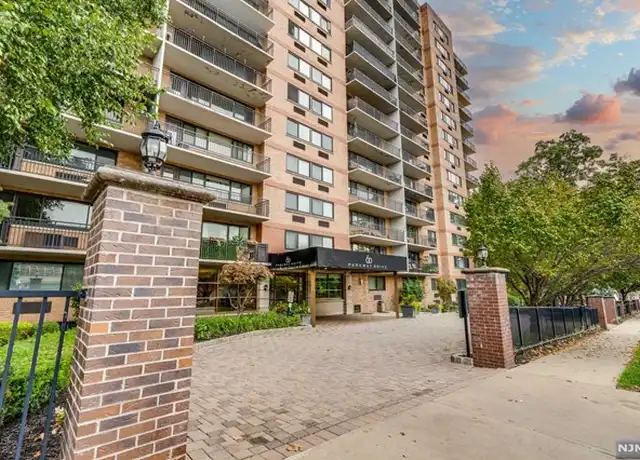 Property at 60 Parkway Dr E Unit 14C, East Orange, NJ, 07017, 2 beds, 2 baths, [object Object]