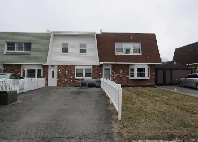 Property at 105 Sarah Ln, Middletown, NY, 10941, 3 beds, 1.5 baths, [object Object]
