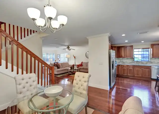 Property at 9113 Vineyard Lake Dr, Plantation, FL, 33324, 3 beds, 2.5 baths, [object Object]