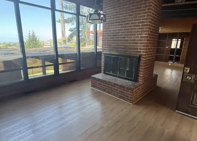 Property at 1625 Higgins Way, Pacifica, CA, 94044, 5 beds, 2 baths, [object Object]