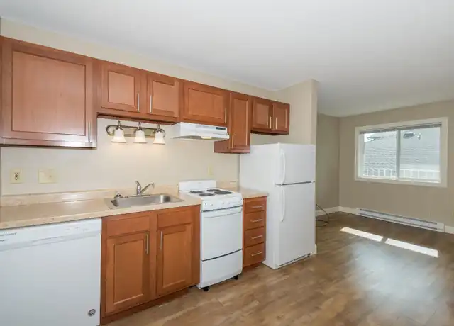 Property at 750 N 43rd St, Grand Forks, ND, 58203, 1 bed, 1 bath, [object Object]