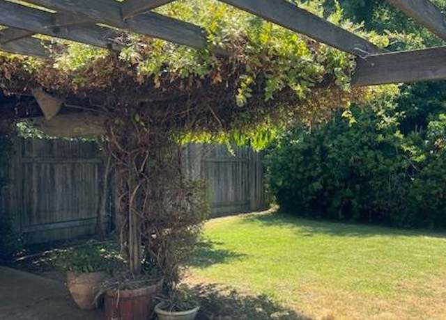 Photo of 6130 Thornwood Dr, Loomis, CA 95650