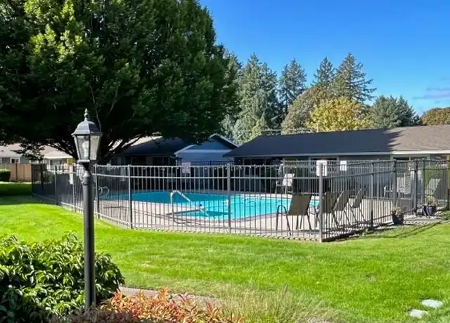 Property at Jefferson Square Apartments - 18850 SW Farmington Rd, Beaverton, OR, 97007, 1-2 bed, 1 bath, [object Object]