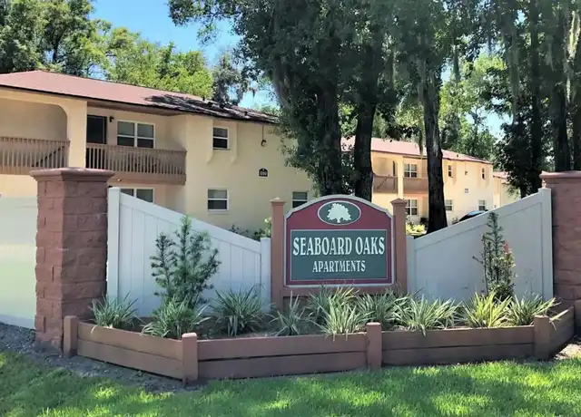 Property at Seaboard Oaks Apartments - 5700 Fishing Pen Creek Ct, Jacksonville, FL, 32244, 2 beds, 1 bath, [object Object]