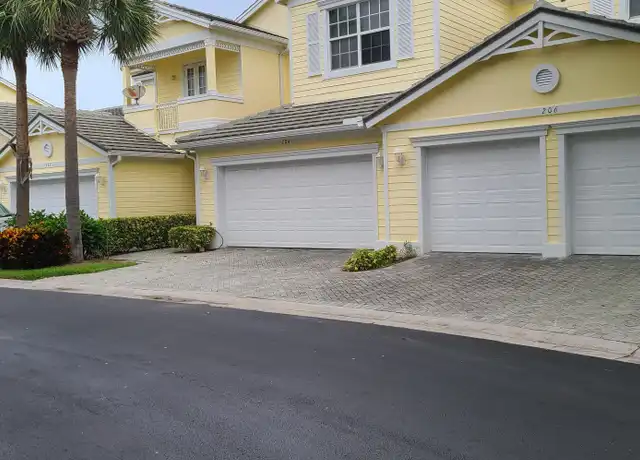 Property at 204 Shelley Ln #204, Fort Pierce, FL, 34949, 3 beds, 2.5 baths, [object Object]