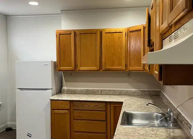 Property at 405 W 7th St #2, Wilmington, DE, 19801, 3 beds, 1 bath, [object Object]