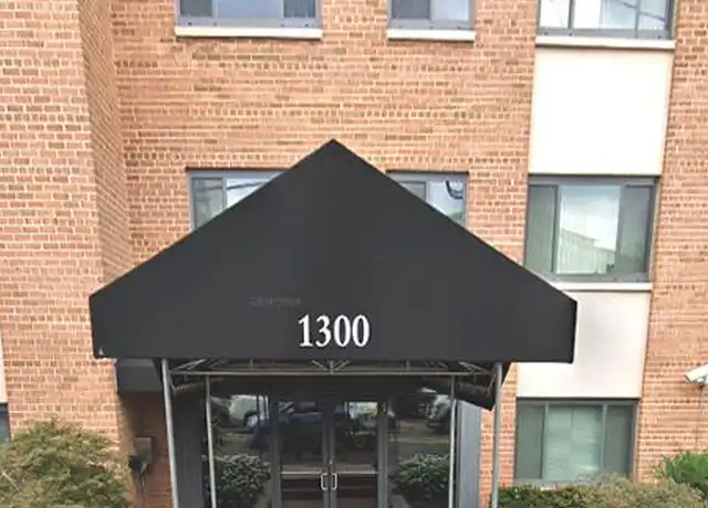 Property at 1300 S Arlington Ridge Rd #512, Arlington, VA, 22202, 1 bed, 1 bath, [object Object]