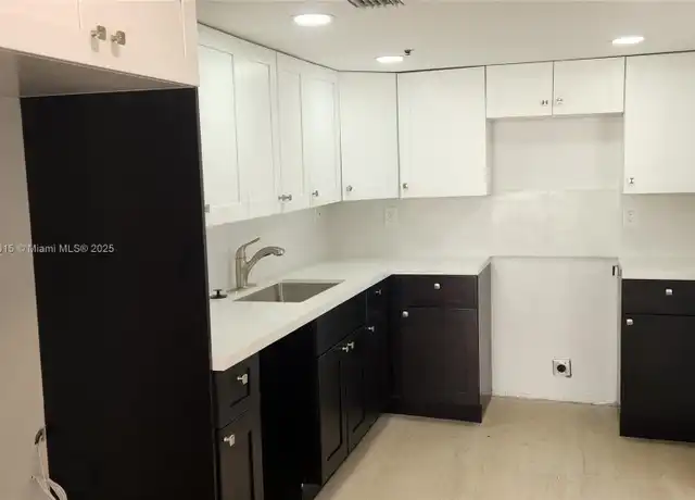 Property at 17890 W Dixie Hwy #318, North Miami Beach, FL, 33160, 3 beds, 2 baths, [object Object]