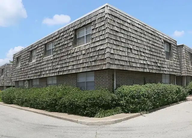Property at Coachlight Apartments - 8032 E Reno Ave, Oklahoma City, OK, 73110, 1 bed, 1 bath, [object Object]